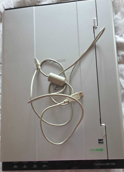 Скенер за документи Canon