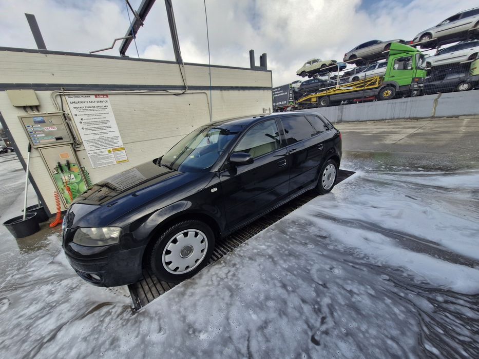 Vând Audi A3 1.6 fsi