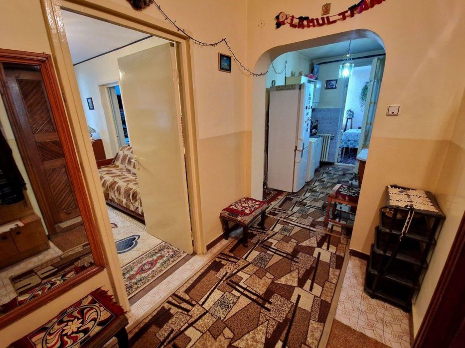 Apartament 2 camere de vanzare!