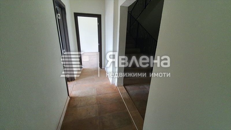 Продава се Къща в Варна, м-т Зеленика - 650 кв.м за 831 €/кв.м - Снимка #2