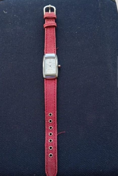 Часы наручные женские