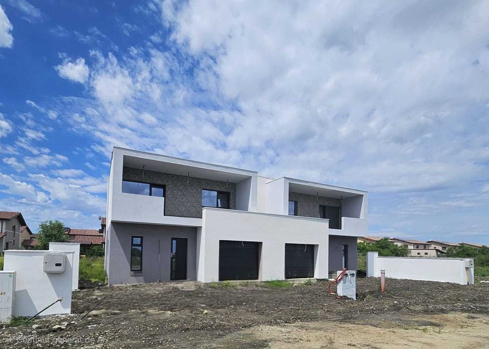 Duplex cu garaj integrat langa Timisoara