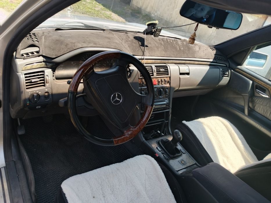 Продам мерседес w210