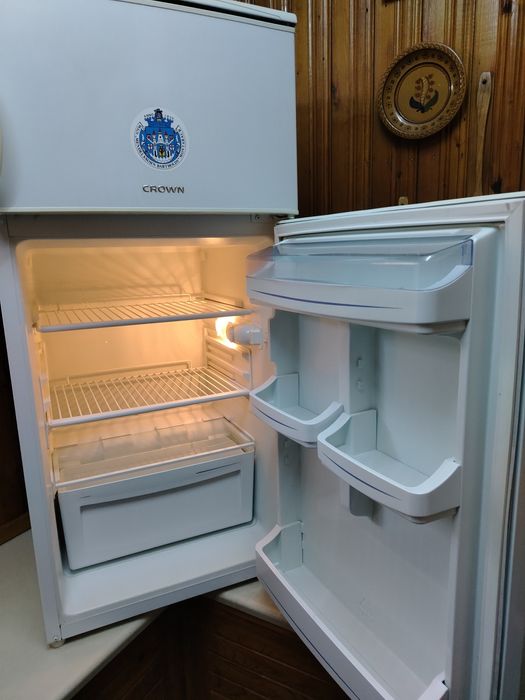 Хладилник с горна камера