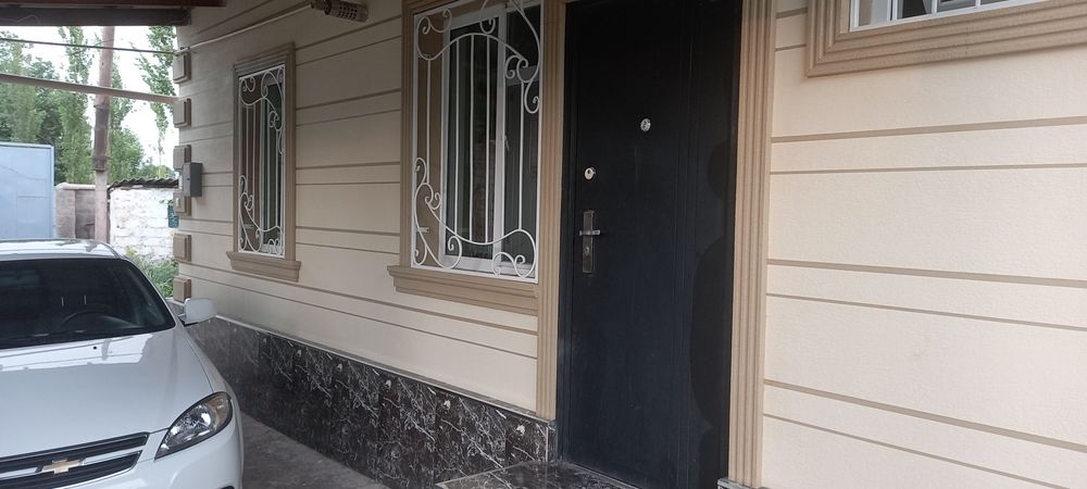 Продается дом в Алмалыке.