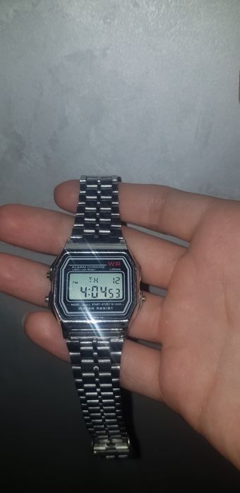 Часы наручные электронные Vintage-Retro