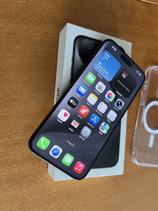 iPhone 15 Pro Max 256GB Black Titanium - пълен комплект