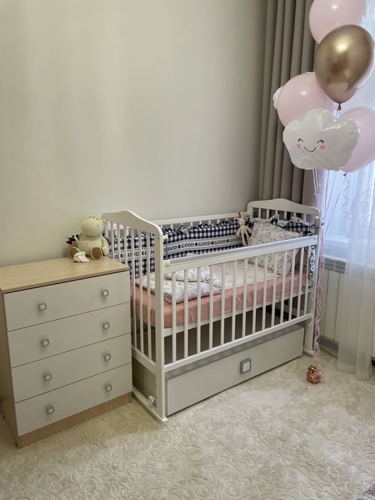 Продается детская кроватка и комод