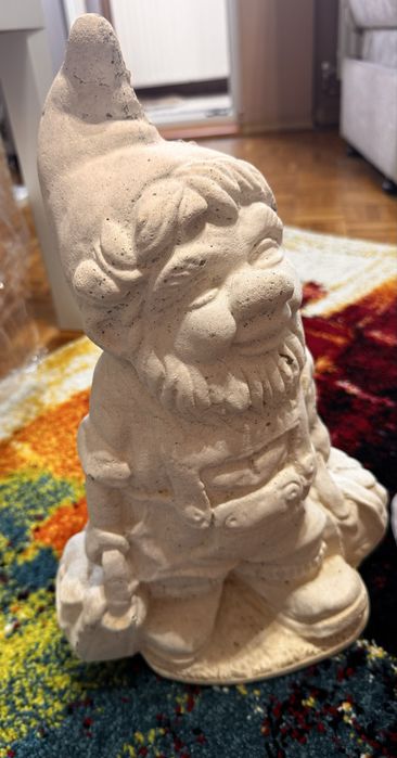 Alba ca zapada si cei 7 pitici din gips