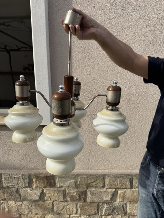 Продавам ретро полилеи