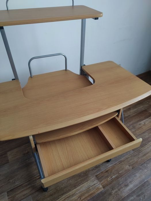 Компьтерный стол