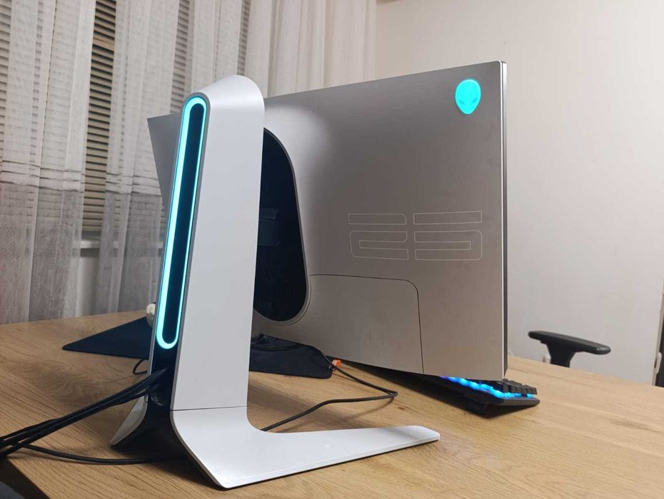 Gaming Компютър + Монитор Alienware 240Hz