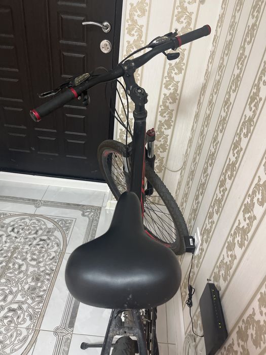 Продам велосипед axis 700MD