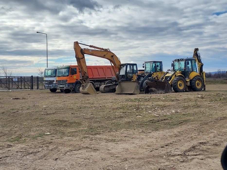inchiriez utilaje, excavator, buldoexcavator, autogreder, bascula,
