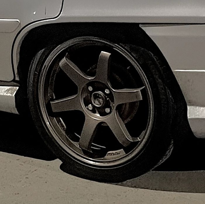 R17 unversal monoblock sport diska sotiladi aybi yo'q