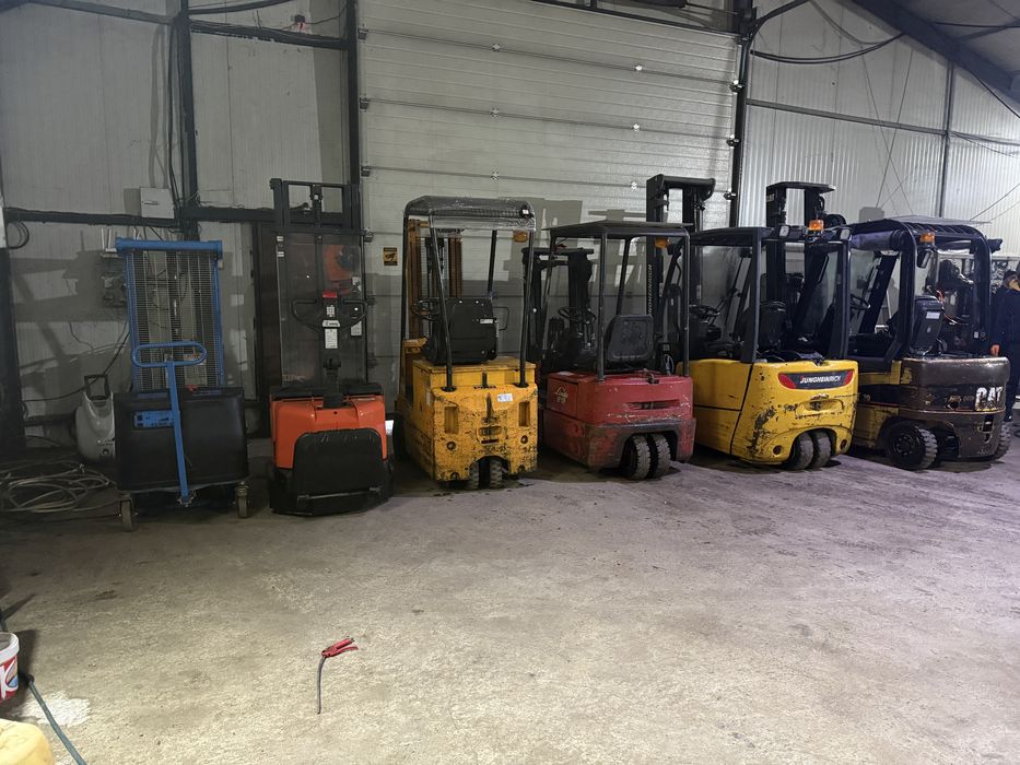 Linde transpaleta stivuitor electric