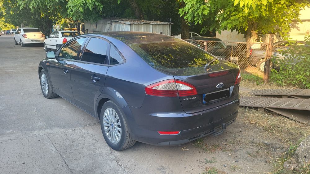 Vând Ford Mondeo