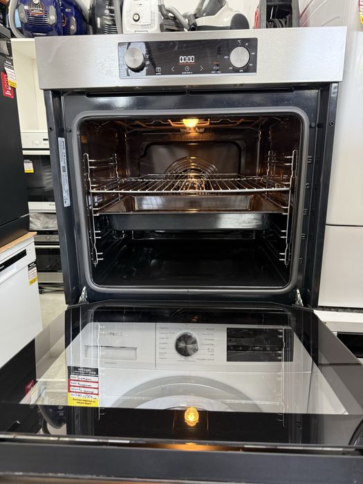 Фурна за вграждане Gorenje.
