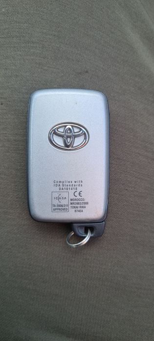 Продам штатный ключ от Тойота