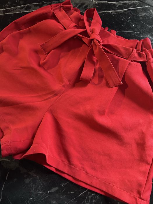 Pantaloni scurti eleganti