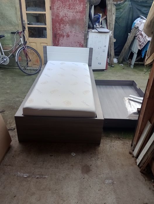 Pat de vânzare dimensiune 107\200