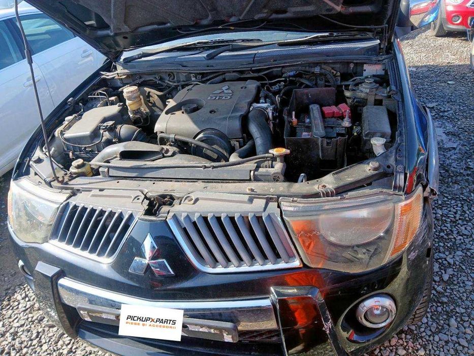 Dezmembrez Mitsubishi L200 2.5 Diesel 2007