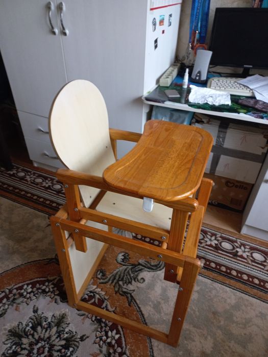 Продам детский столик