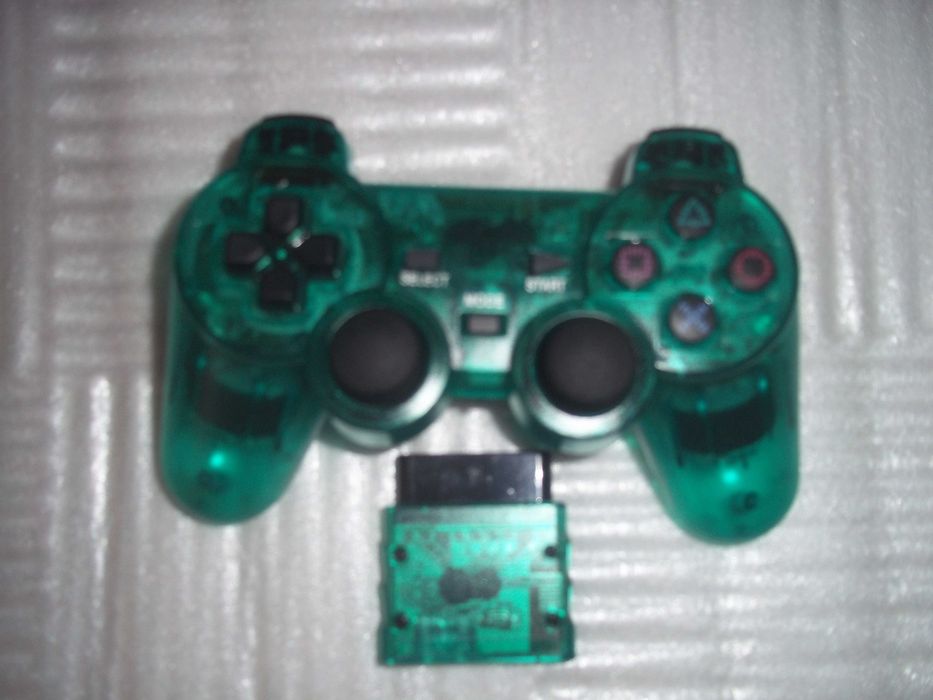 Продаётся новый беспроводной джойстик (геймпад) для Sony PS 2