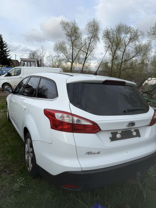 Dezmembrez ford focus 2.0 tdci