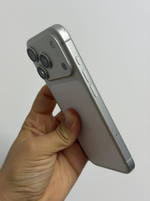 IPhone 17 pro 256 GB Neverlock Silver 100% batarie
