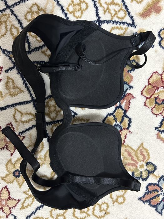 Бюстгальтер черный