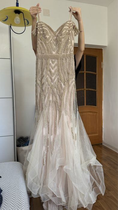 Платье блестящее