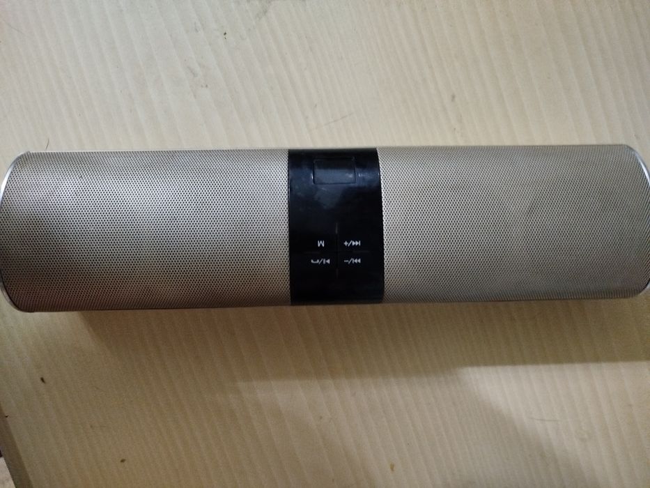 Блютуз колонка продаю