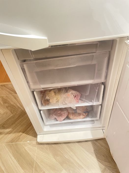 Холодильник сатылады 45 000