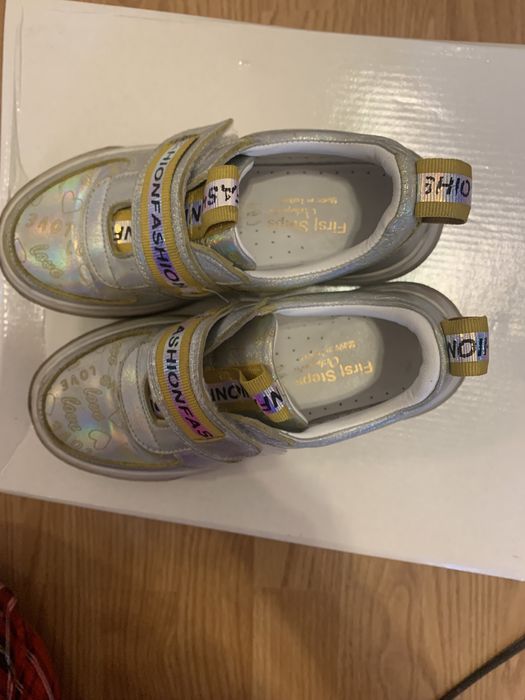 Кожаные кеды на девочку