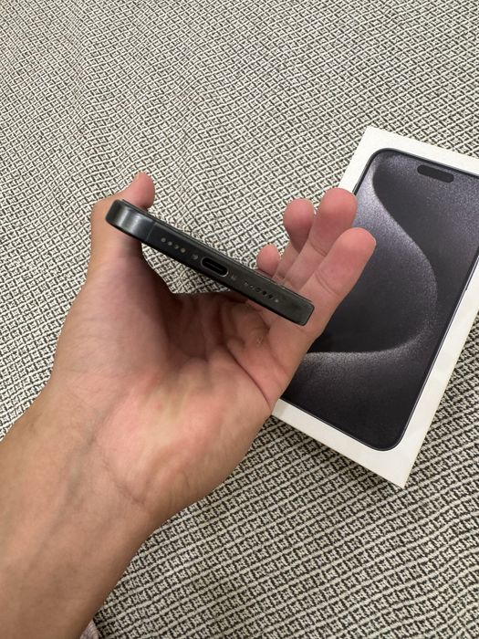 Продаю Iphone 15 pro max 256gb В идеальном состоянии