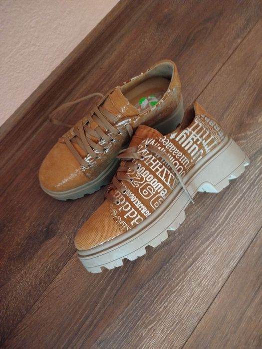 Дамски обувки на Неди стил