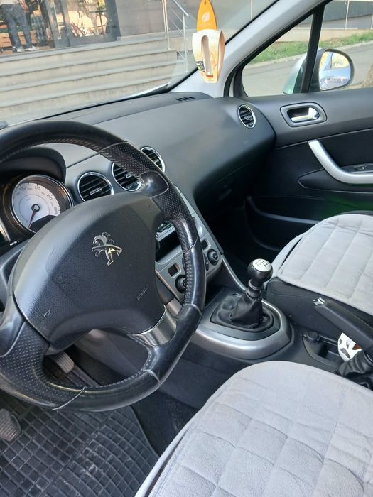 Peugeot 308 1.6 an2012 17.000 lei negociabil