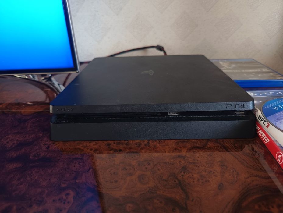 Продам пс 4 слим