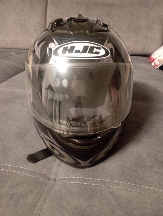 Vând casca moto HJC