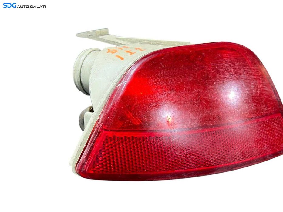 Stop Lampa Tripla Ceata Dreapta Spoiler Bara Spate Ford Focus 1 Hatchback 1998 - 2004 Cod 1M51-15K272-A 1M51-15500-A [LR0503]