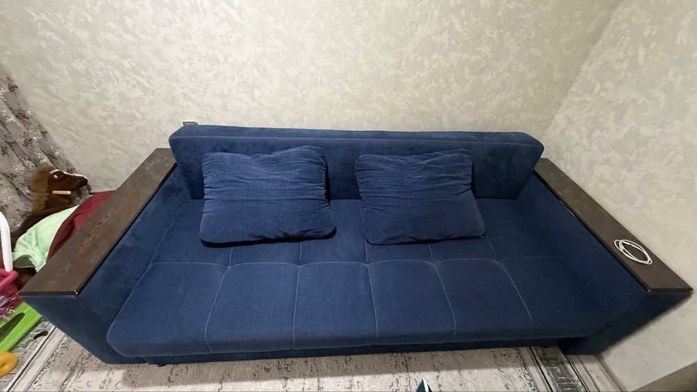 Продается диван в хорошем состояний