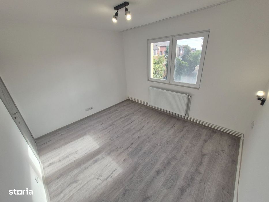2Cam-Sagului-7 Min de Spitalul Judetean-Renovat-45MP-75.000 Euro!Neg