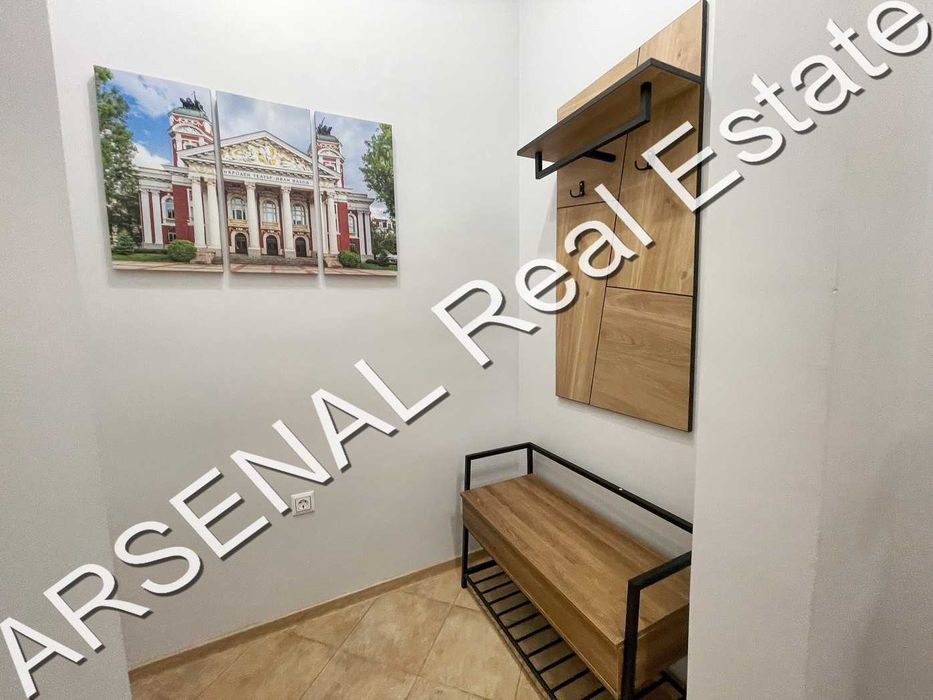 Дава се под наем Двустаен апартамент в София, Център - 57 кв.м за 420 € - Снимка #1