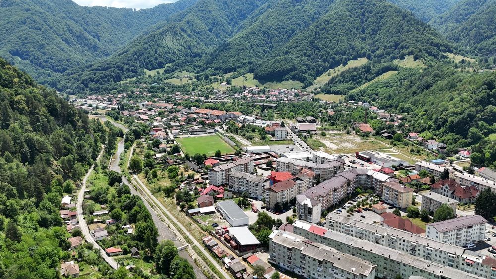 Teren intravilan Brezoi