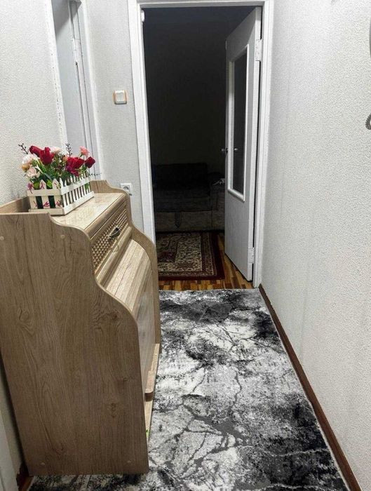 Продаётся 2 комнатная квартира на массиве ялангач экобазар