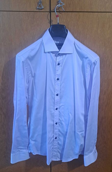 Официален Костюм