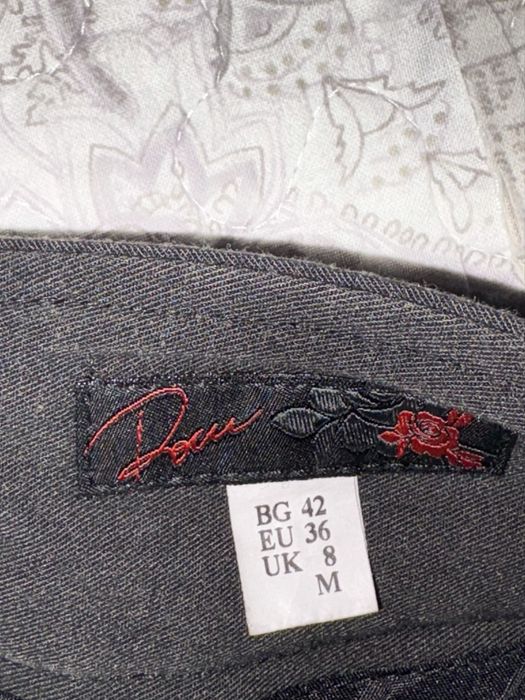 Дамски официален костюм