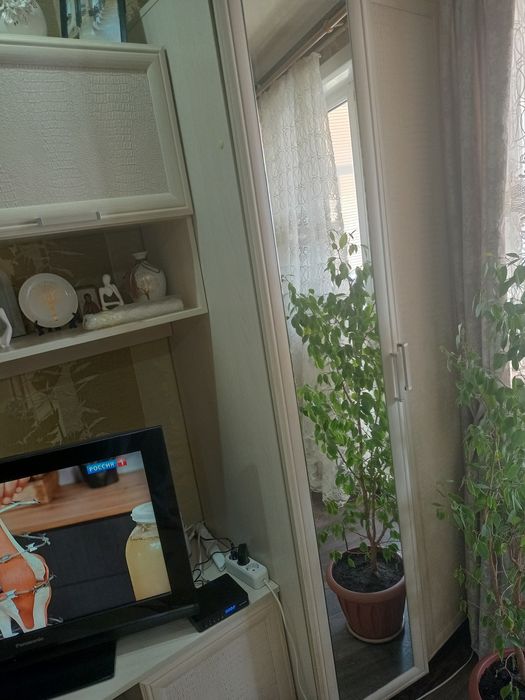 Продам стенку в хорошем состоянии.