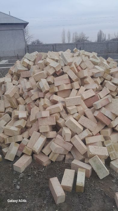 Keramika pishgan g'isht